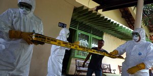 Simulasi penanganan virus flu burung
