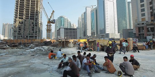 Qatar Batasi Jam Kerja Dan Jamin Upah Pekerja Asing Merdeka Com