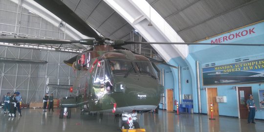 Didampingi POM AD, tim penyidik KPK periksa Helikopter AW-101