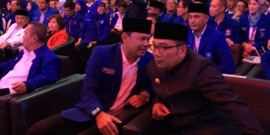 Ridwan Kamil sebut duetnya dengan Bima Arya perlu restu partai lain