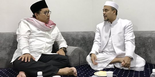Ditanya kapan pulang oleh Fadli Zon, Rizieq mengaku masih fokus ibadah haji