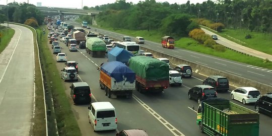 Polemik di balik wacana penerapan ganjil genap di Tol Jakarta-Cikampek