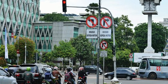 Pemprov perluas pembatasan, pemotor dilarang lewat HI sampai Senayan