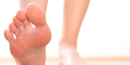 8 penyakit ini tunjukkan gejalanya lewat perubahan di kaki