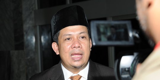 Pedasnya ocehan Fahri Hamzah ditanggapi dingin Johan Budi