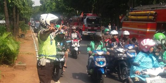 Kebakaran di Kantor Kemendes, lalu lintas Jalan TMP Kalibata macet