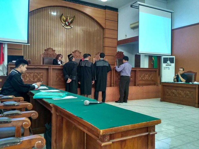 sidang praperadilan ade armando