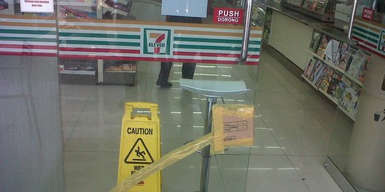 Utang menumpuk, 7-Eleven masih punya kesempatan berdamai