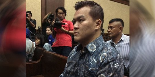 Transfer duit buat istri, Andi Narogong pakai rekening orang lain