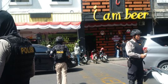 Rekonstruksi bom panci, polisi hadirkan tersangka teroris di kafe Braga