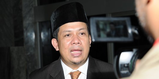 Tuding sumber korupsi, Fahri minta Jokowi setop KPK