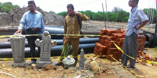 Ironis, makam ulama jadi tempat pembuangan tinja di Aceh