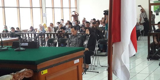 Wali Kota Cimahi dan suami divonis 4 & 7 tahun penjara