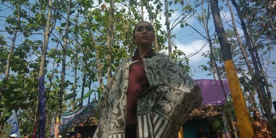 Pagelaran busana di hutan jati Gunungkidul pecahkan rekor MURI
