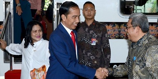 Presiden Jokowi ingin jalur kereta ganda Bogor-Sukabumi dilanjutkan hingga Bandung