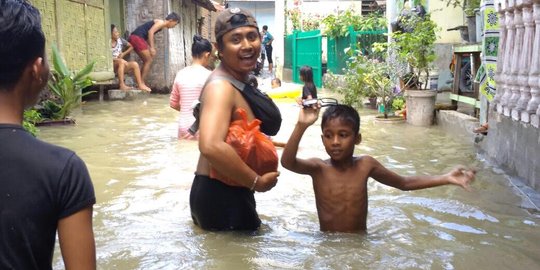 Hujan selama dua hari, perumahan dan jalanan di Medan banjir
