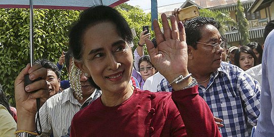 Aung San Suu Kyi dinilai tak layak terima Nobel Perdamaian