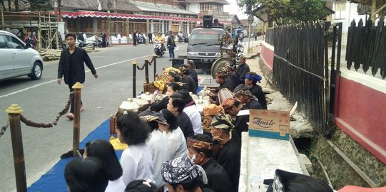Masyarakat Sunda Wiwitan iuran beli kembali tanah leluhur