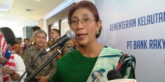 Diwawancara saat azan berkumandang, Susi lakukan hal yang bikin dirinya dipuji