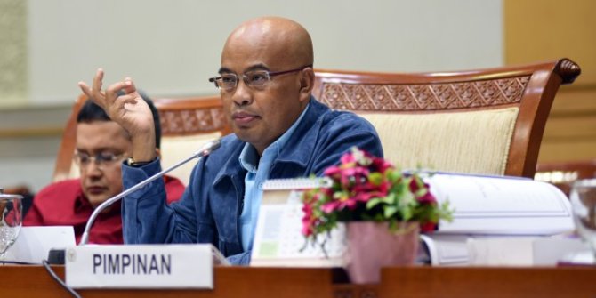 Image result for Politisi Partai Gerindra Desmond J Mahesa