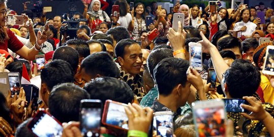 Antusiasme ribuan WNI di Singapura bertemu Jokowi