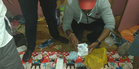 Sabu siap edar disimpan pasutri dalam popok bayi