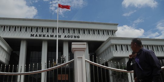 Hakim Bengkulu ditangkap KPK, KY sebut sistem pembinaan MA tak jalan