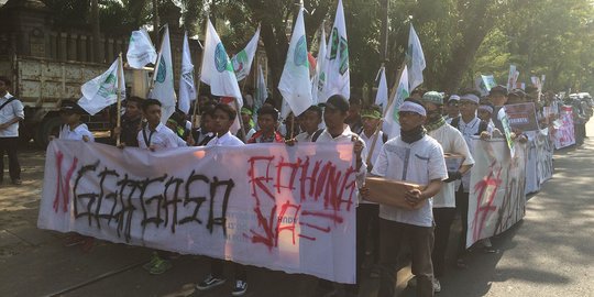 Mahasiswa Solo longmarch dan galang dana untuk Rohingya