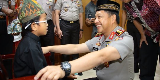 Sudah lama ngefans, bocah 9 tahun ini akhirnya bertemu Kapolri Tito di Mabes Polri