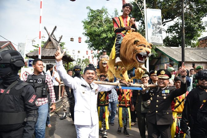 bupati purwakarta dedi mulyadi