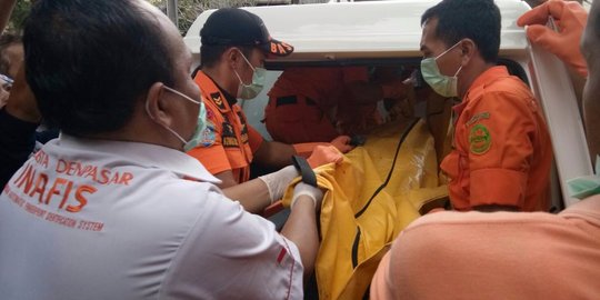 Tim dokter teliti sampel cairan dari jasad pasutri asal Jepang