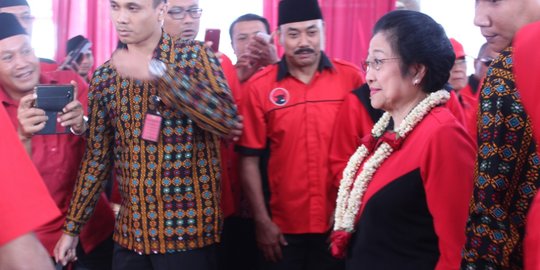 Megawati sindir partai yang anggotanya orang bayaran