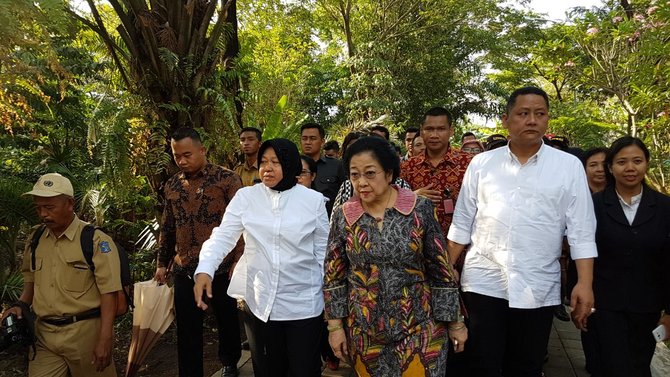 megawati bersama risma