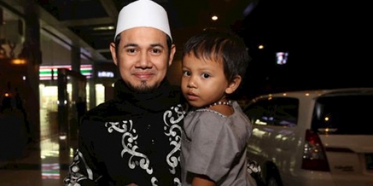 Ustaz Guntur Bumi Alami kecelakaan motor, hingga kini masih di ICU