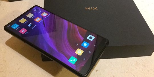 Menunggu kejutan iPhone X, apakah setara dengan Mi Mix 2?