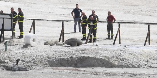 3 Turis di Italia tewas terperosok ke kawah belerang