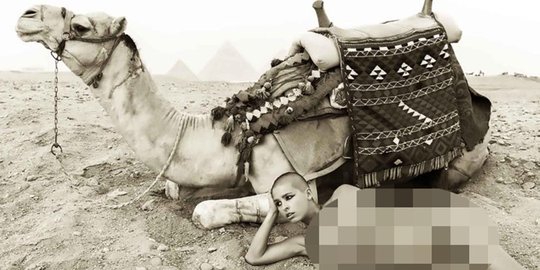 Berpose telanjang di Piramida, model Belgia dijebloskan ke penjara