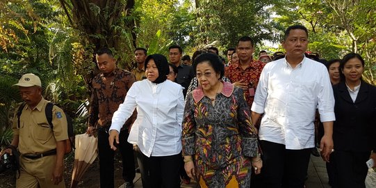 Membaca isyarat Megawati blusukan di taman Surabaya bersama Risma dan Anas