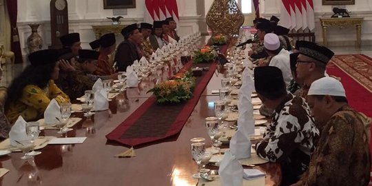 Presiden Jokowi minta bantuan kiai jaga kondisi tahun politik 2019