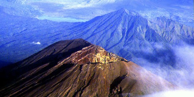 Wagub Bali larang pendakian Gunung Agung sampai status 