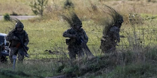 Gaya militer Ukraina bermanuver tempur di Speedy Rapid Trident 2017
