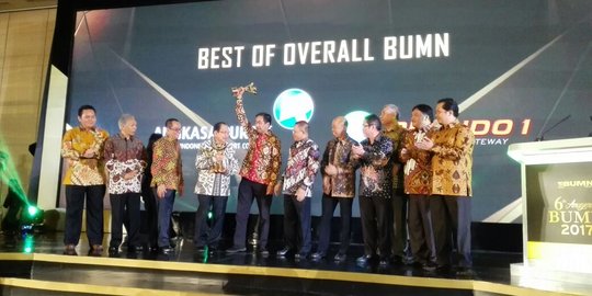 Angkasa Pura 2 dan Pelindo raih penghargaan BUMN terbaik 2017