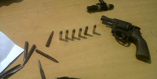 Petugas Bandara Sultan Hasanuddin gagalkan pengiriman revolver tujuan Surabaya