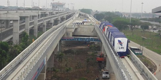 Naik skytrain Bandara Soekarno-Hatta, dari terminal 3 ke 2 hanya tiga menit