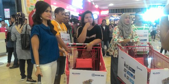 Shopping race bareng artis ramaikan peluncuran BRI easy card