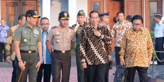 Presiden Jokowi usul bikin film G30S PKI baru untuk para 