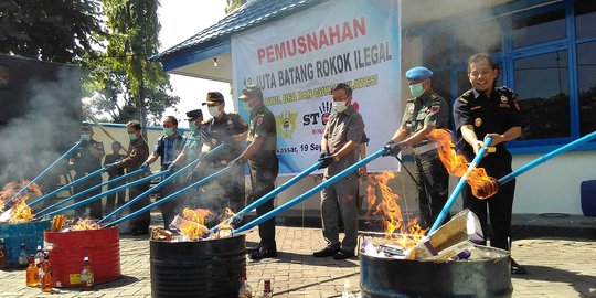 13 Juta batang rokok ilegal Rp 8,48 M dimusnahkan di Makassar  merdeka.com