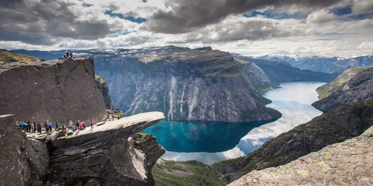 Trolltunga, lidah monster dengan pemandangan menakjubkan di Norwegia