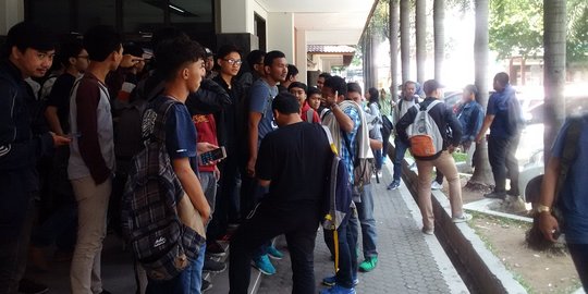 Semester baru banyak digunakan mahasiswa UG untuk 