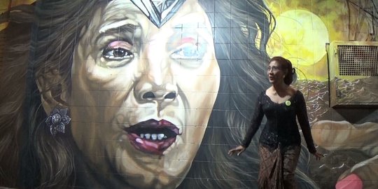 Ini alasan seniman Solo bikin mural Menteri Susi ala Wonder Woman